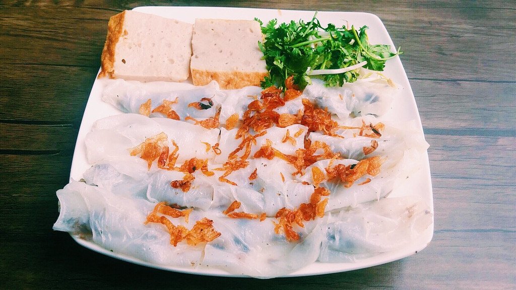 Bánh cuốn làng Kênh trước đây là món quà quý giá dâng lên vua chúa